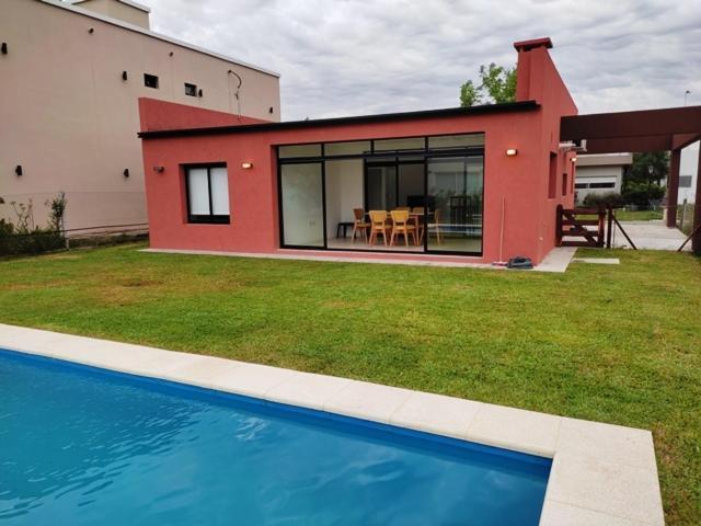 Сasa de vacaciones La Agustina Pilar *